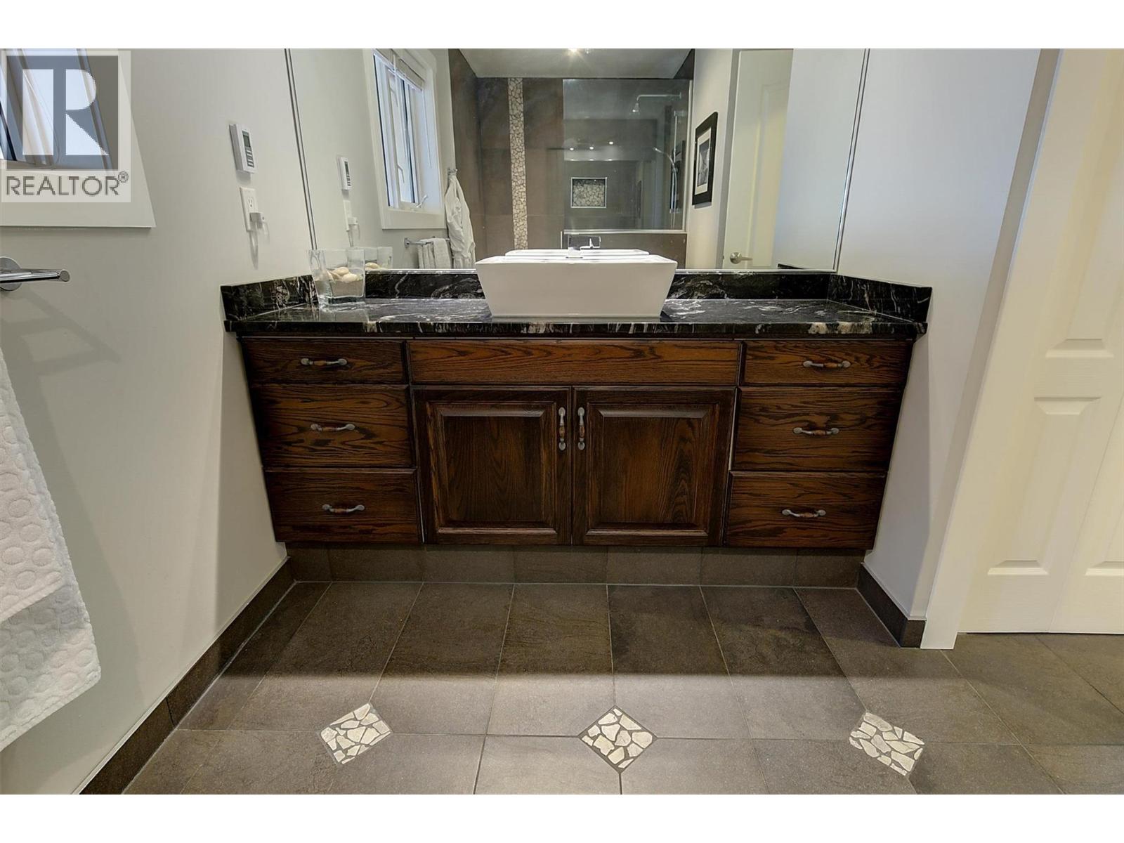 2547 Sexsmith Road, Kelowna, British Columbia  V1V 2G6 - Photo 33 - 10399056