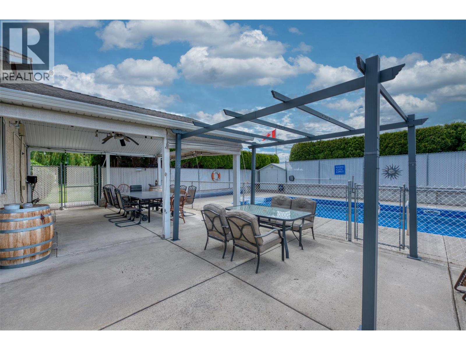 2547 Sexsmith Road, Kelowna, British Columbia  V1V 2G6 - Photo 76 - 10399056