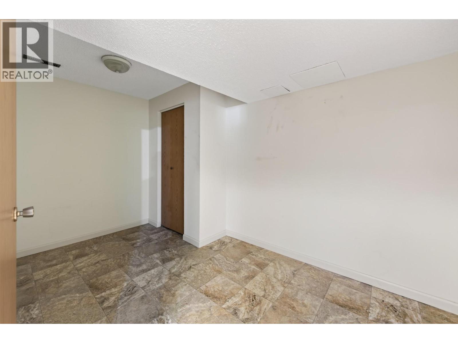 2640 Argyle Avenue, Kamloops, British Columbia  V2B 4T8 - Photo 24 - 10399705