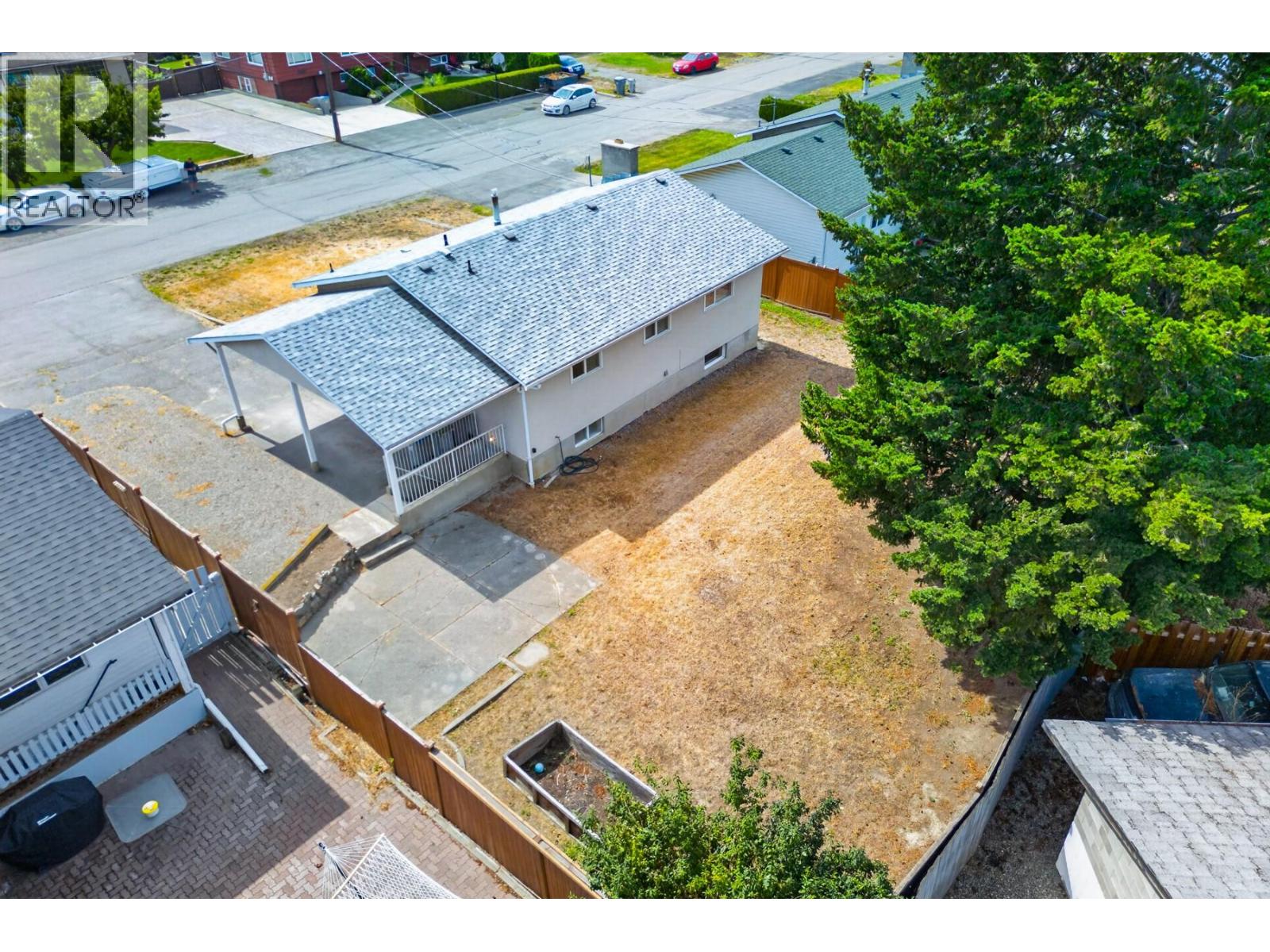 2640 Argyle Avenue, Kamloops, British Columbia  V2B 4T8 - Photo 38 - 10399705