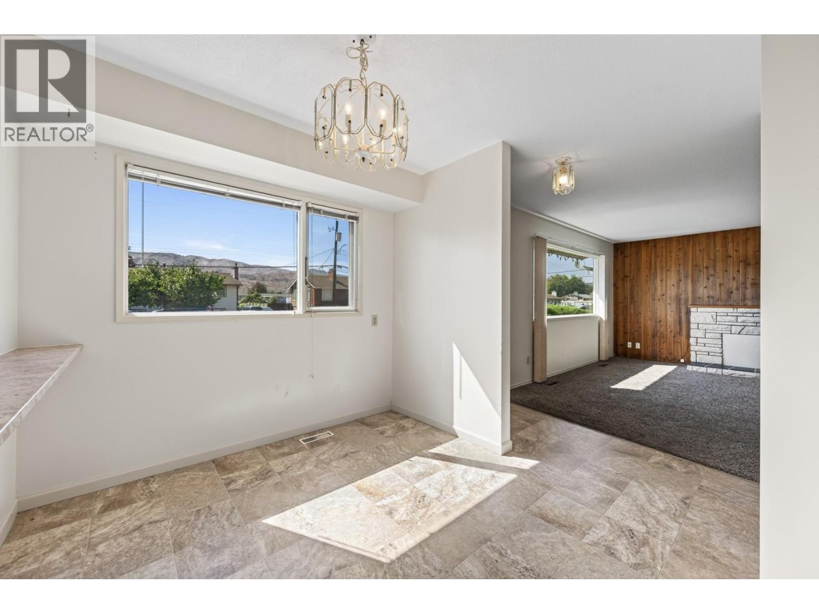 2640 Argyle Avenue, Kamloops, British Columbia  V2B 4T8 - Photo 9 - 10399705
