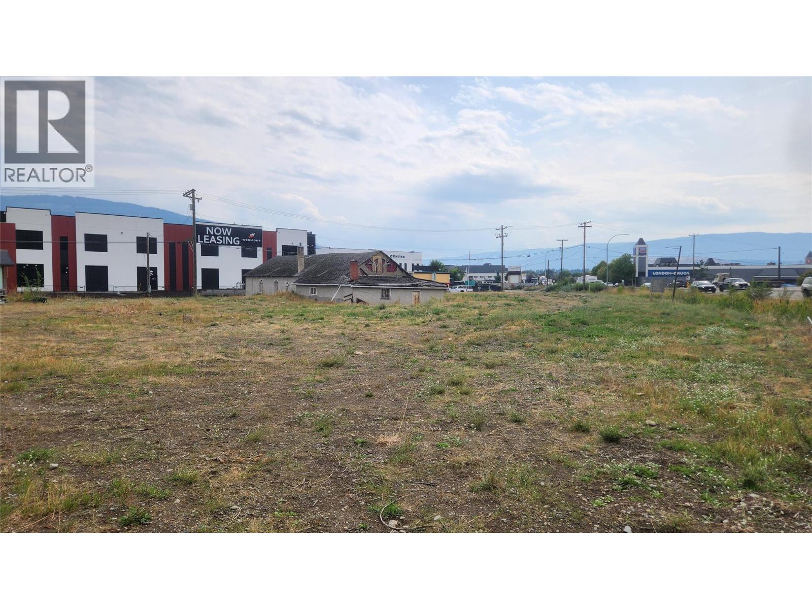 4600 4604 34 Street, Vernon, British Columbia  V1T 5Y9 - Photo 1 - 10399637
