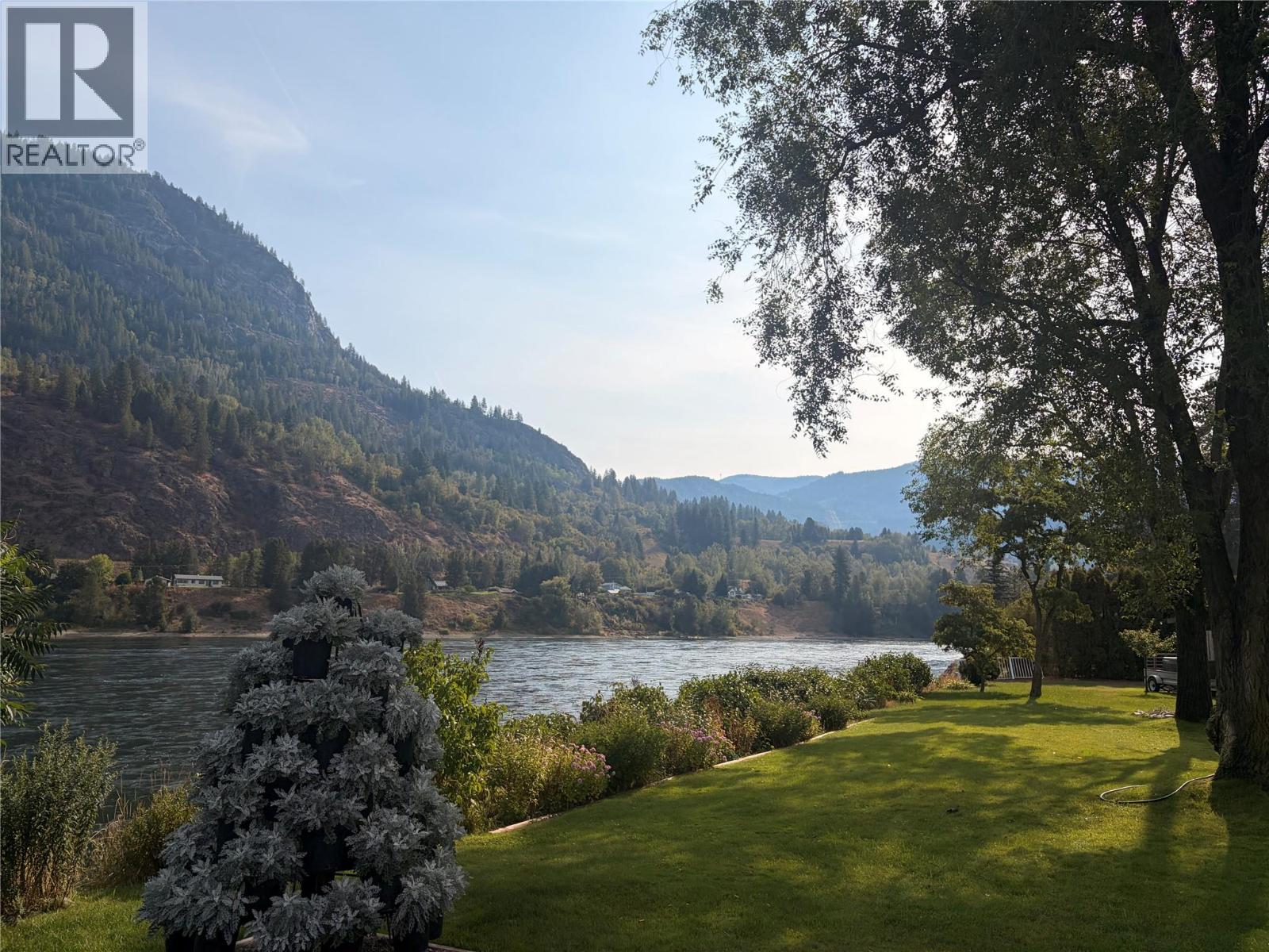 217 3rd Avenue, Castlegar, British Columbia  V1N 2N2 - Photo 11 - 10399554