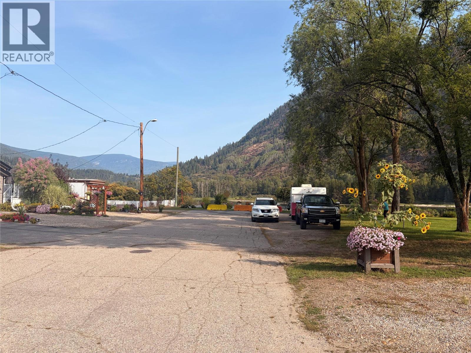 217 3rd Avenue, Castlegar, British Columbia  V1N 2N2 - Photo 12 - 10399554