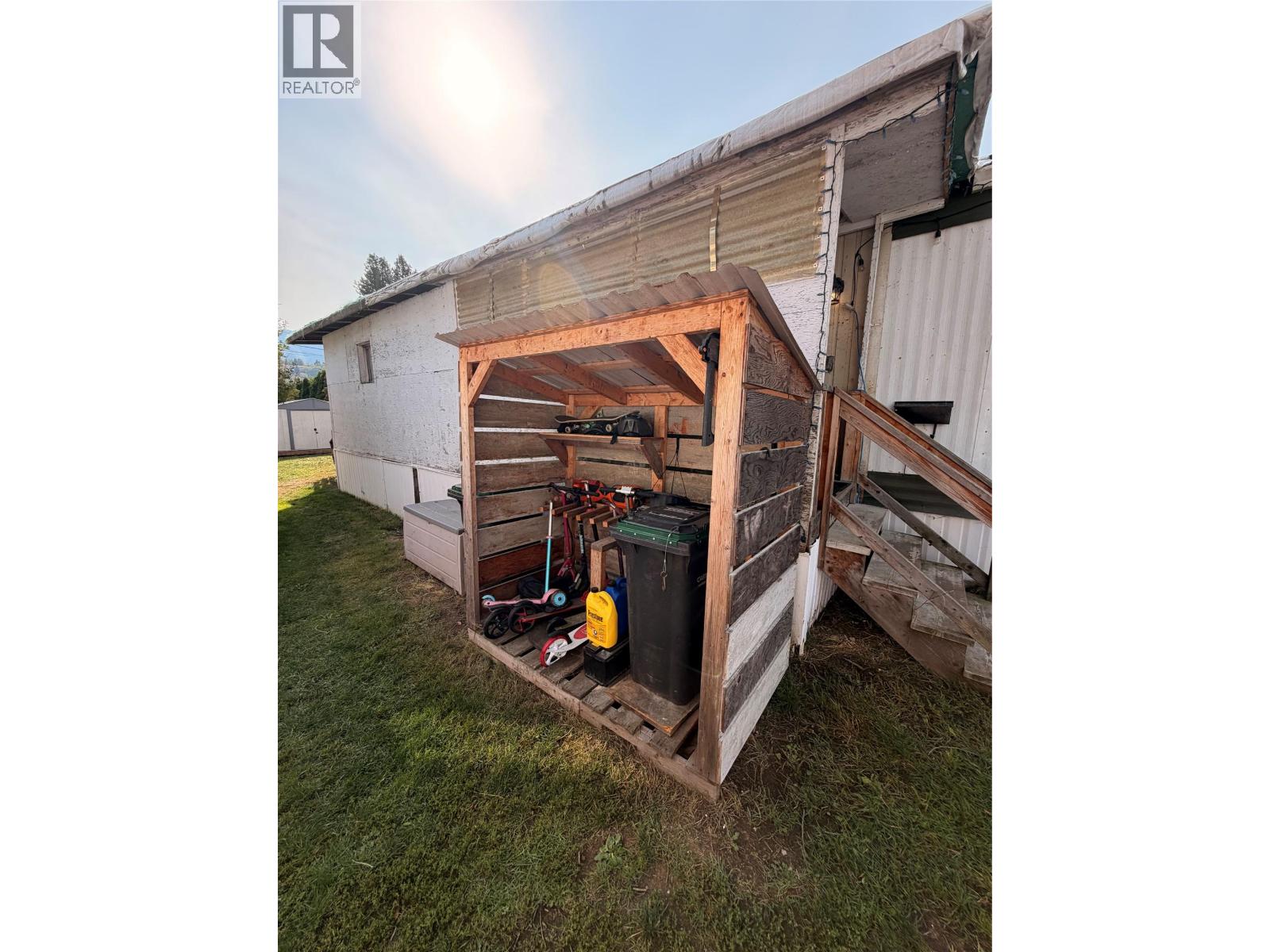 217 3rd Avenue, Castlegar, British Columbia  V1N 2N2 - Photo 18 - 10399554