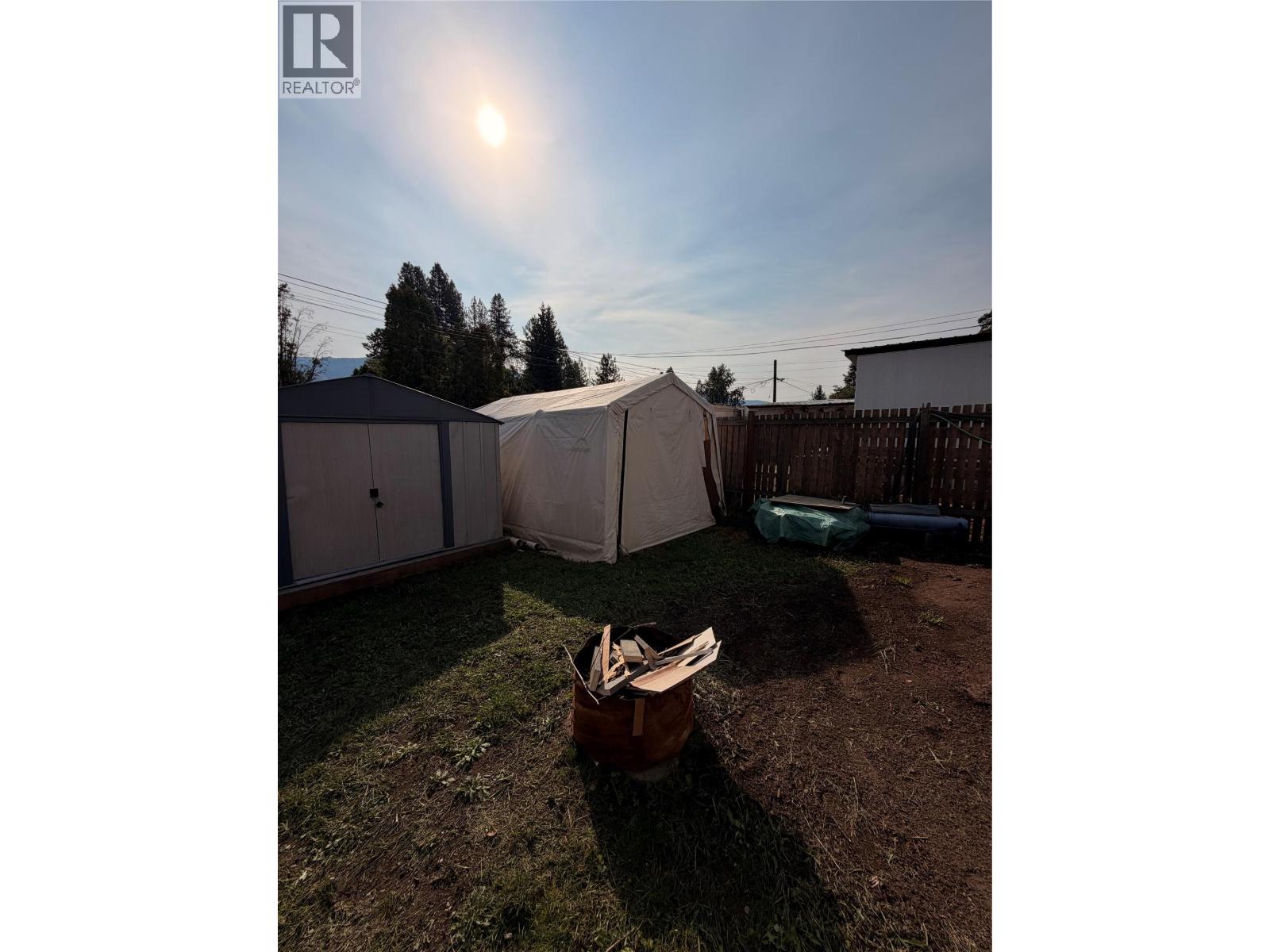 217 3rd Avenue, Castlegar, British Columbia  V1N 2N2 - Photo 20 - 10399554