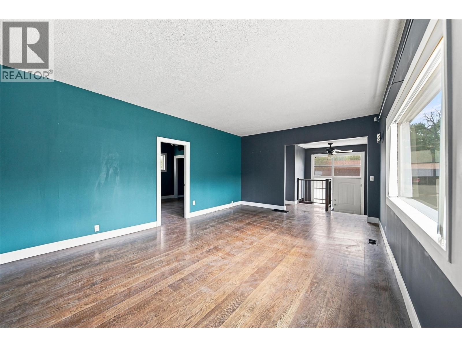 1401 Chapman Street, Merritt, British Columbia  V1K 1B8 - Photo 11 - 10399409