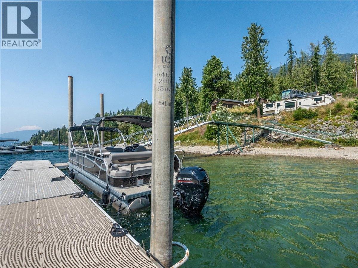 6744 3a Highway, Nelson, British Columbia  V1L 6S2 - Photo 11 - 10399714