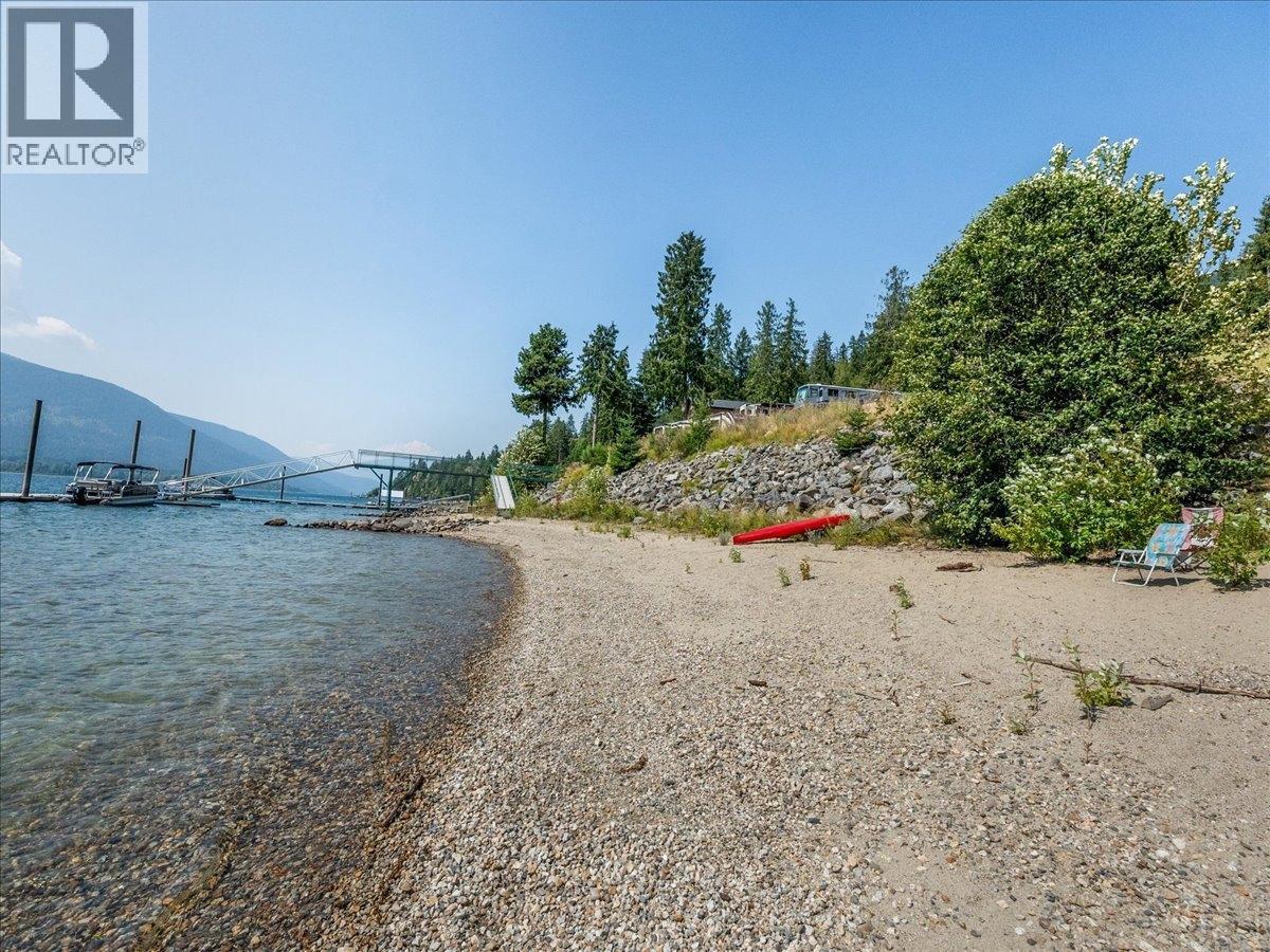 6744 3a Highway, Nelson, British Columbia  V1L 6S2 - Photo 16 - 10399714