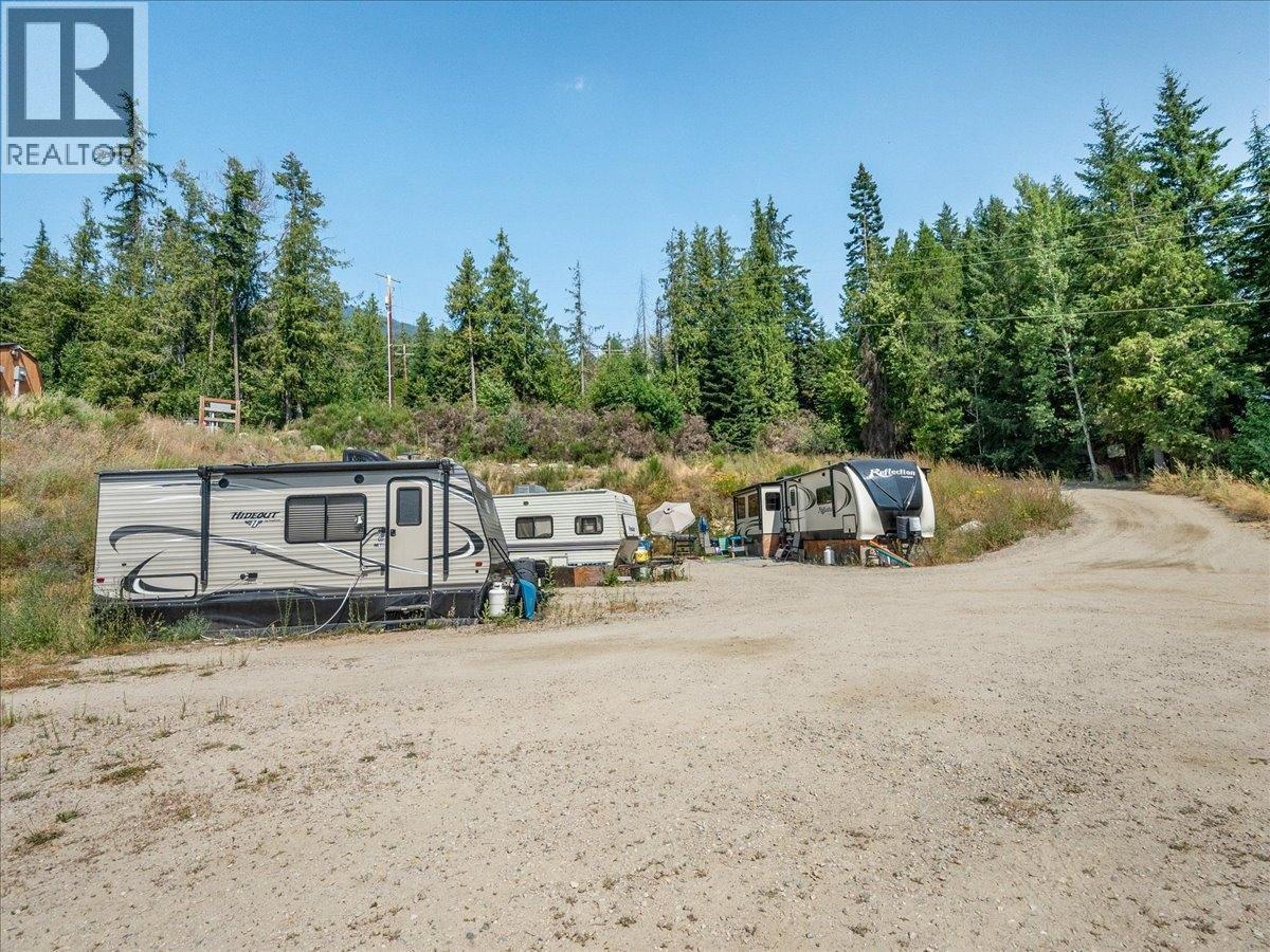 6744 3a Highway, Nelson, British Columbia  V1L 6S2 - Photo 24 - 10399714