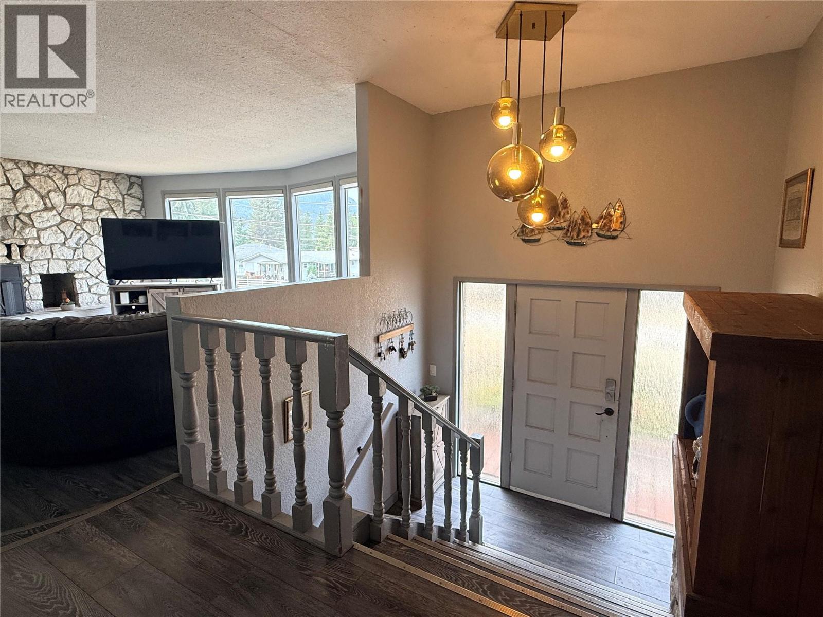 93 Holmes Road, Christina Lake, British Columbia  V0H 1E0 - Photo 11 - 10399519