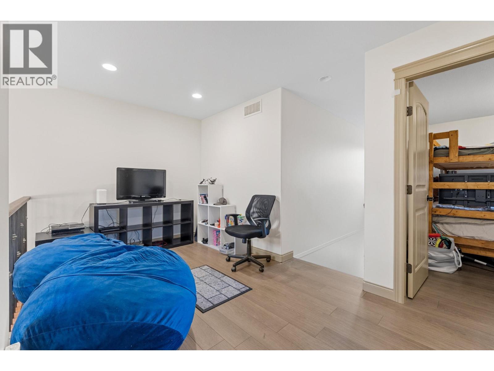 5438 Farron Street, Kelowna, British Columbia  V1W 5A6 - Photo 32 - 10398029