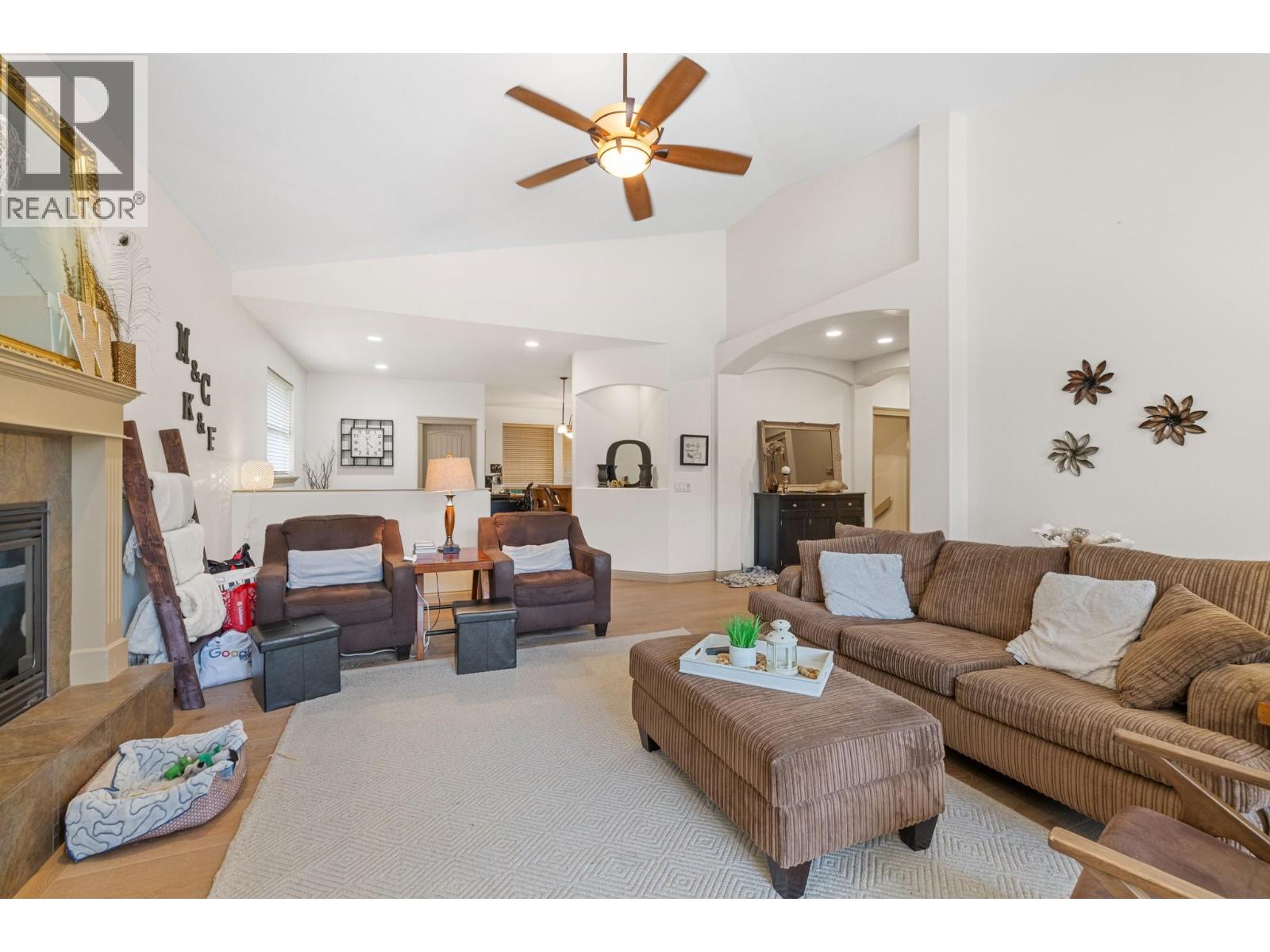 5438 Farron Street, Kelowna, British Columbia  V1W 5A6 - Photo 6 - 10398029