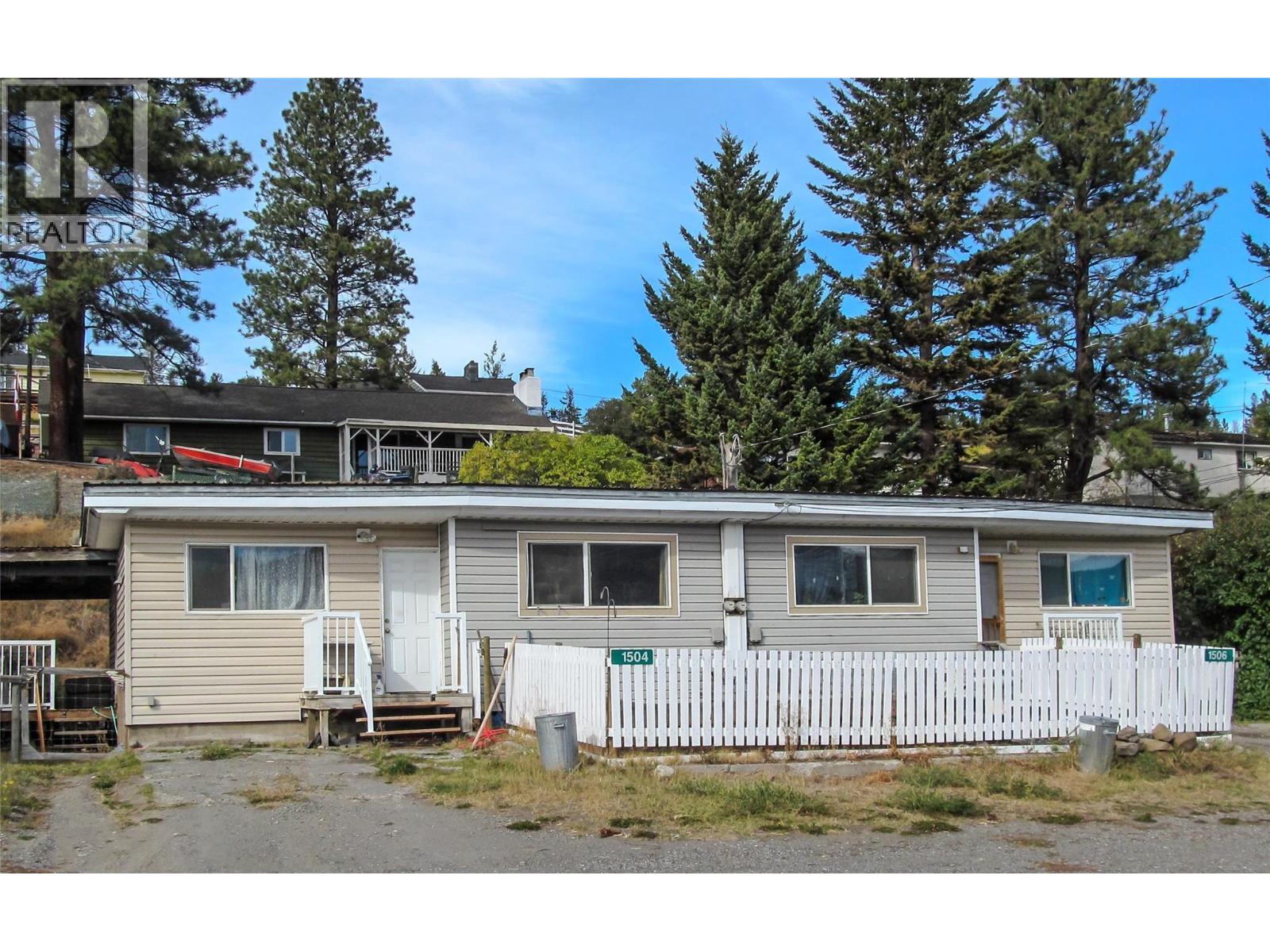 1504 Carson Street, Clinton, British Columbia  V0K 1K0 - Photo 2 - 10399765