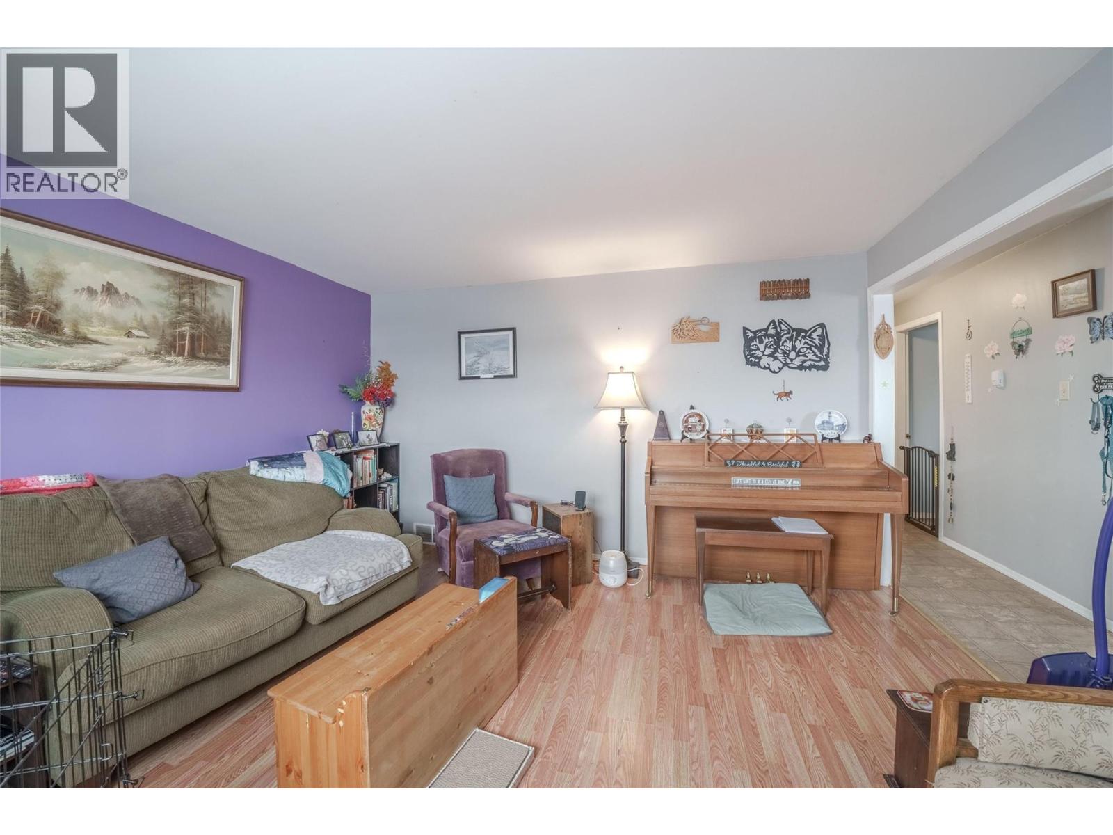 1504 Carson Street, Clinton, British Columbia  V0K 1K0 - Photo 6 - 10399765