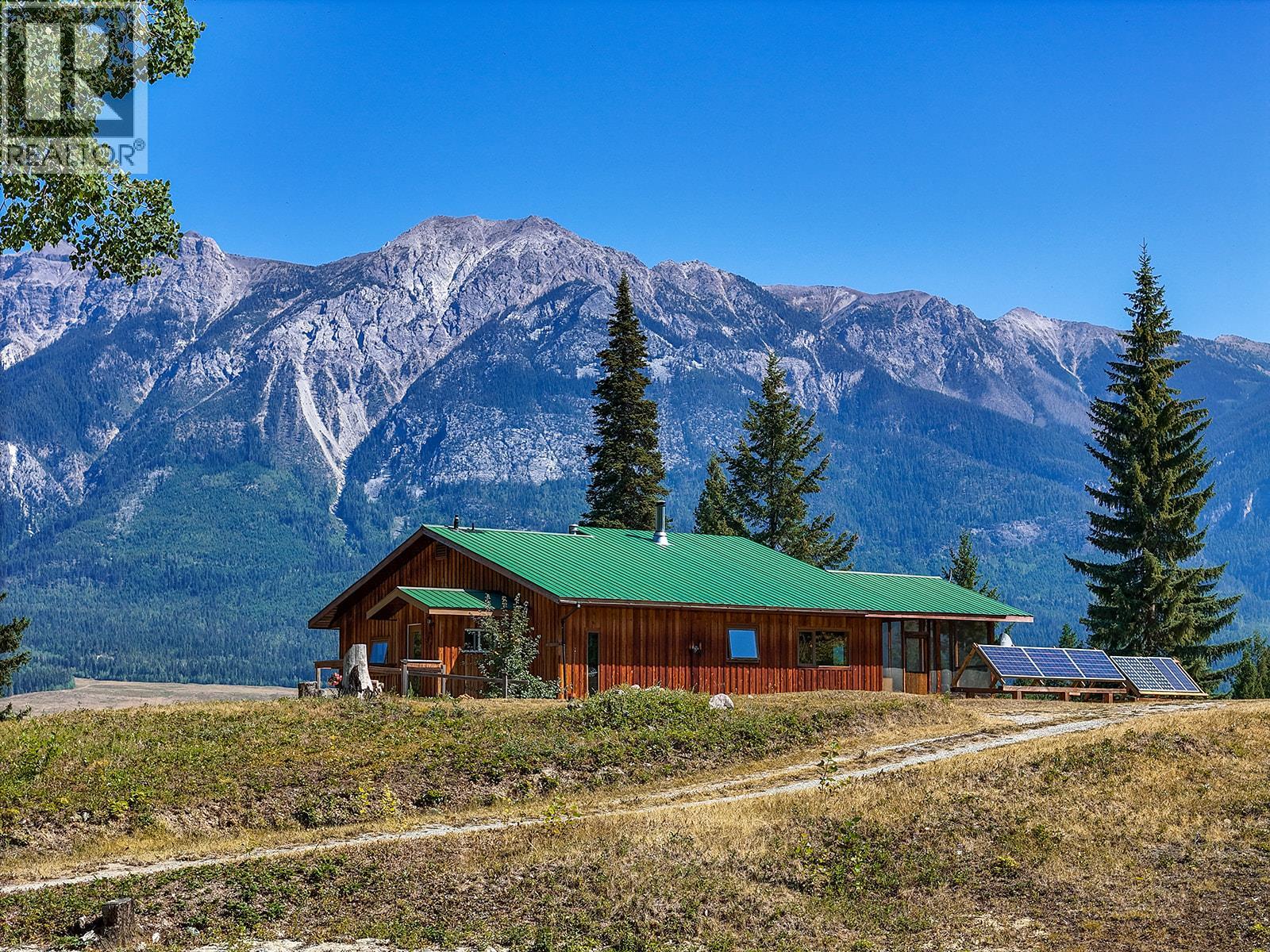 4151 Thomas Road, Golden, British Columbia  V0A 1L0 - Photo 1 - 10399730