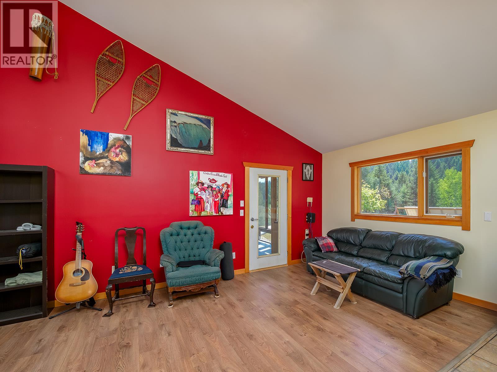 4151 Thomas Road, Golden, British Columbia  V0A 1L0 - Photo 8 - 10399730