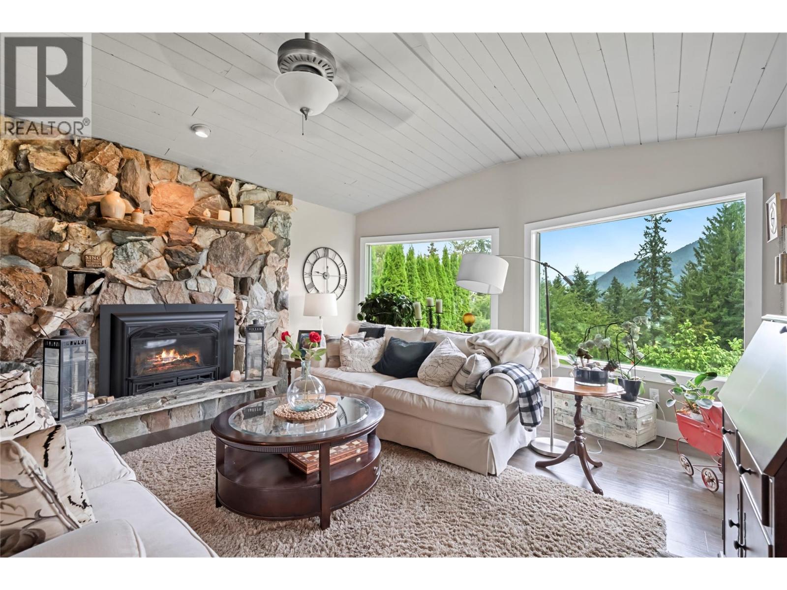2880 Chalet Drive, Blind Bay, British Columbia  V0E 1H1 - Photo 28 - 10398677