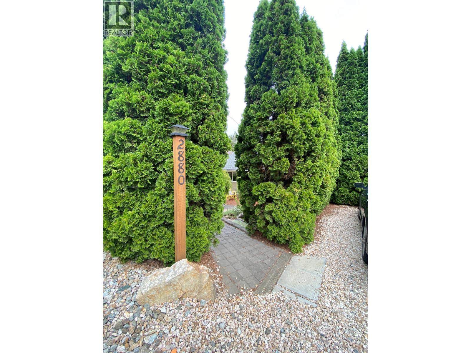 2880 Chalet Drive, Blind Bay, British Columbia  V0E 1H1 - Photo 3 - 10398677
