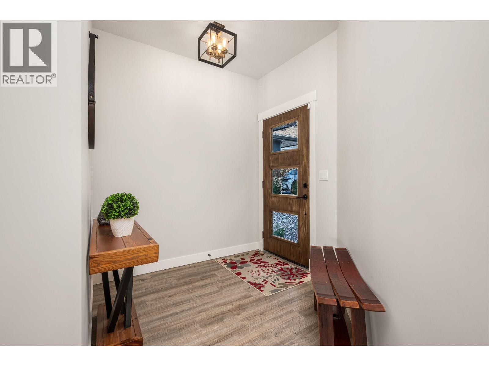 5112 Turtle Pond Court, Vernon, British Columbia  V1T 9W2 - Photo 2 - 10399728