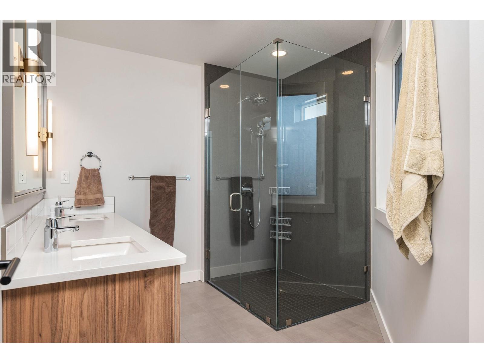 5112 Turtle Pond Court, Vernon, British Columbia  V1T 9W2 - Photo 27 - 10399728