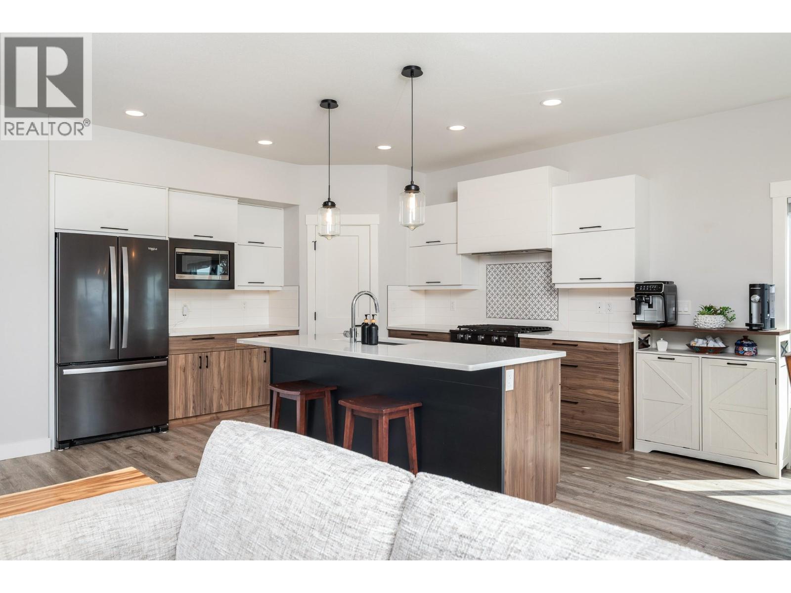 5112 Turtle Pond Court, Vernon, British Columbia  V1T 9W2 - Photo 5 - 10399728