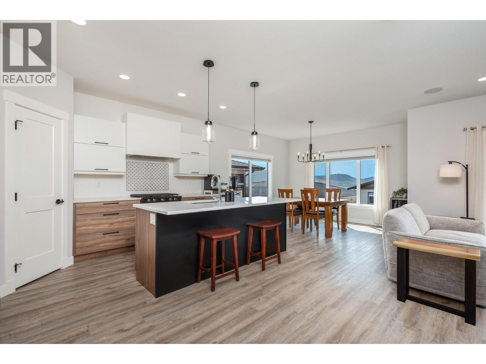 5112 Turtle Pond Court, Vernon, British Columbia  V1T 9W2 - Photo 8 - 10399728