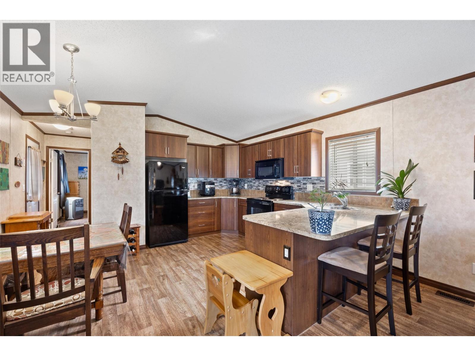 7805 Dallas Drive Unit# 27, Kamloops, British Columbia  V2C 0E5 - Photo 4 - 10399165