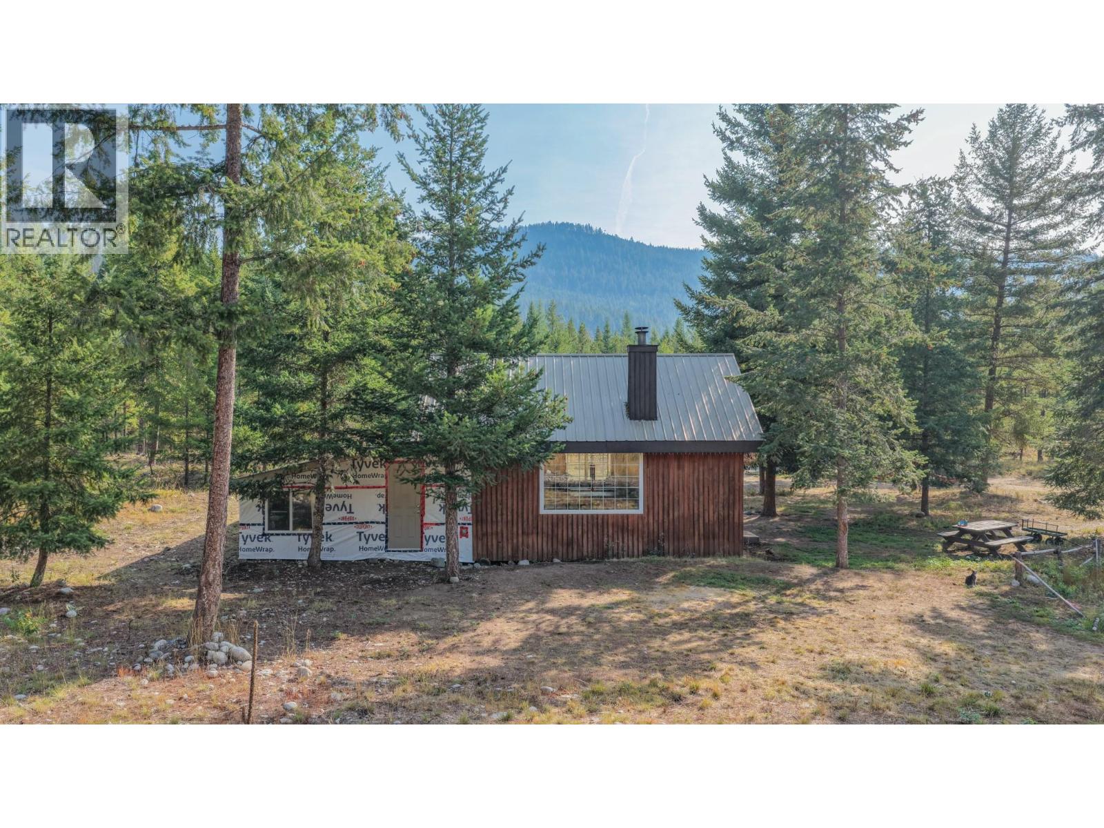 180 Selkirk View Road, Edgewood, British Columbia  V0G 1J0 - Photo 43 - 10398871