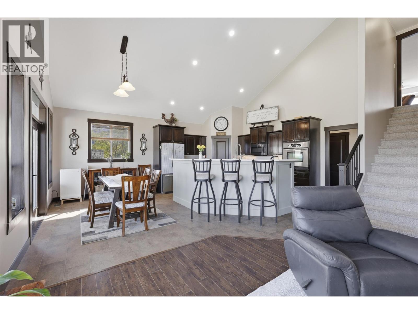 5385 Rodeo Drive, Kamloops, British Columbia  V1S 2A3 - Photo 16 - 10399722