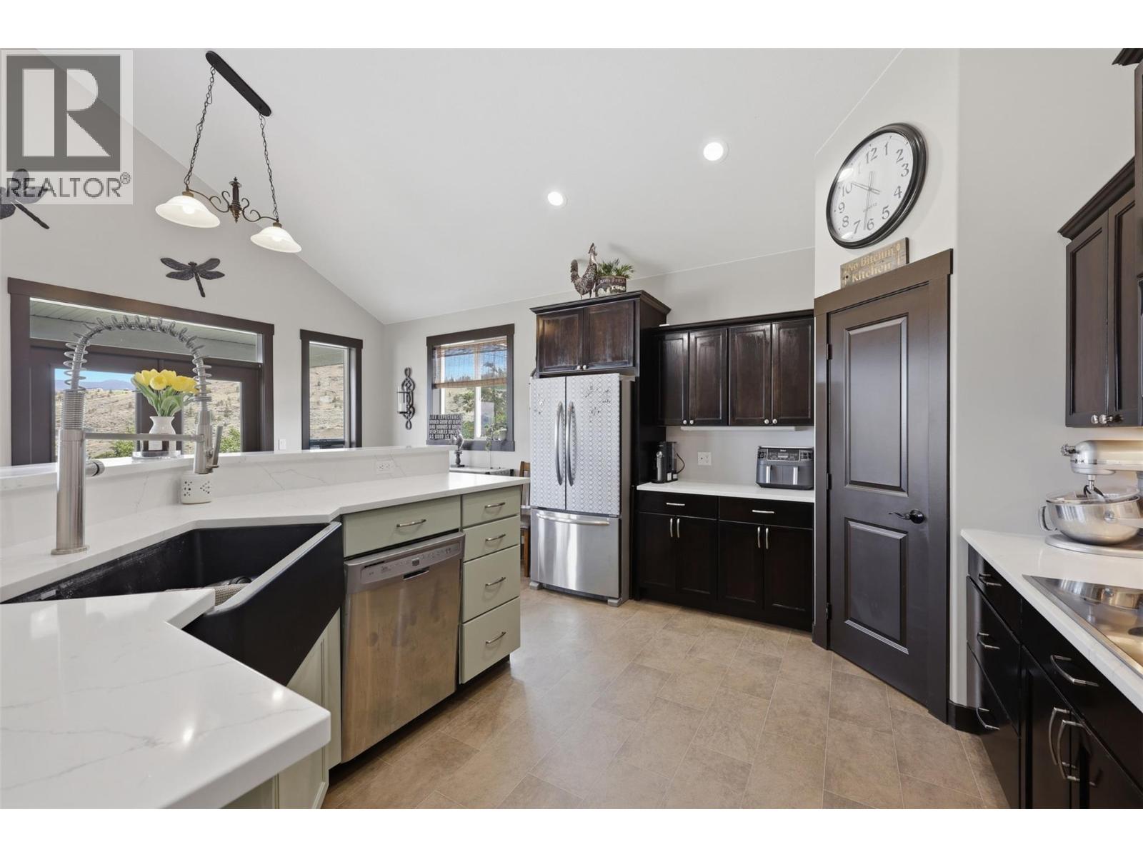 5385 Rodeo Drive, Kamloops, British Columbia  V1S 2A3 - Photo 4 - 10399722