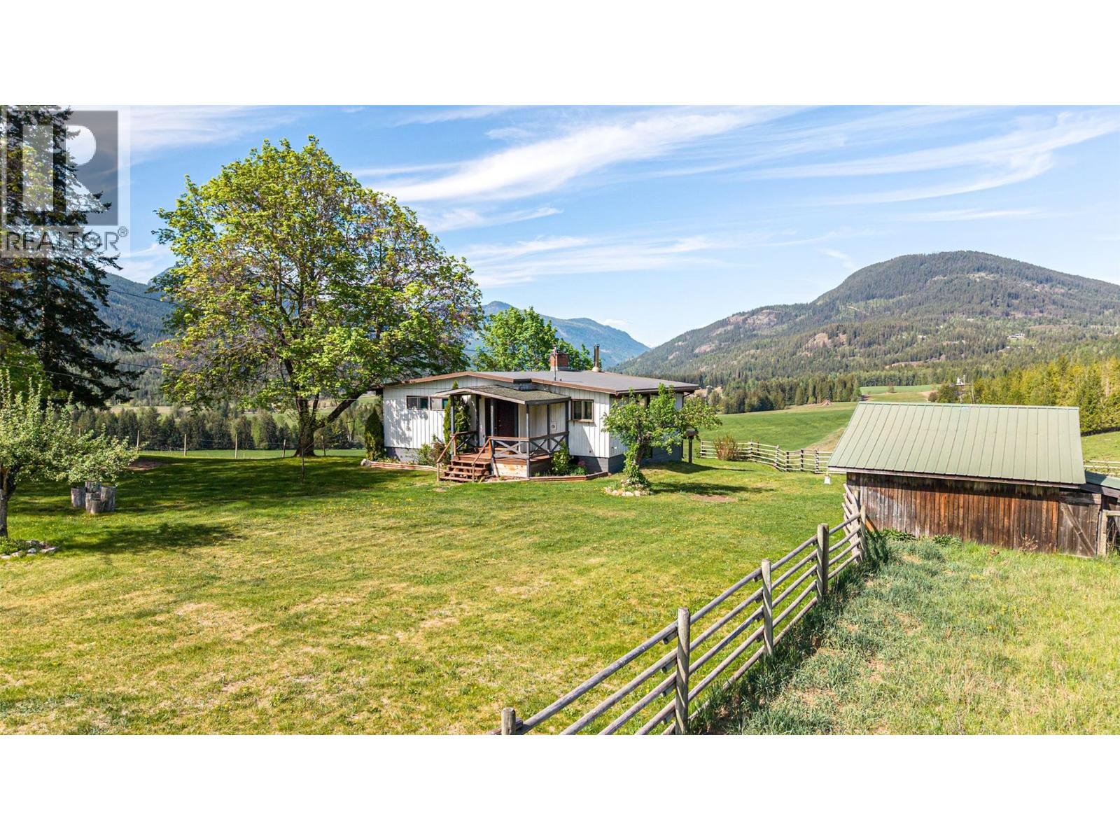 43 Sigalet Road, Lumby, British Columbia  V0E 2G6 - Photo 1 - 10399527