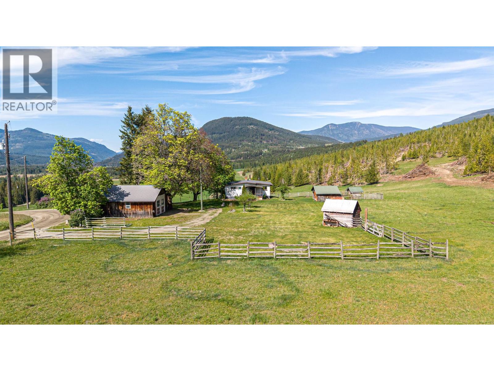 43 Sigalet Road, Lumby, British Columbia  V0E 2G6 - Photo 11 - 10399527