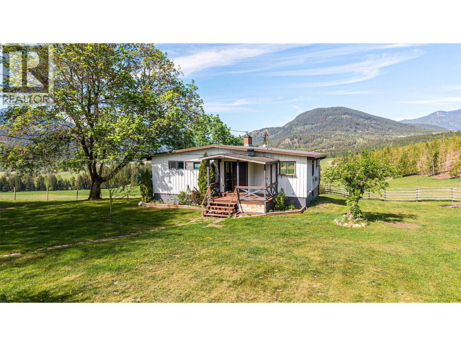 43 Sigalet Road, Lumby, British Columbia  V0E 2G6 - Photo 13 - 10399527
