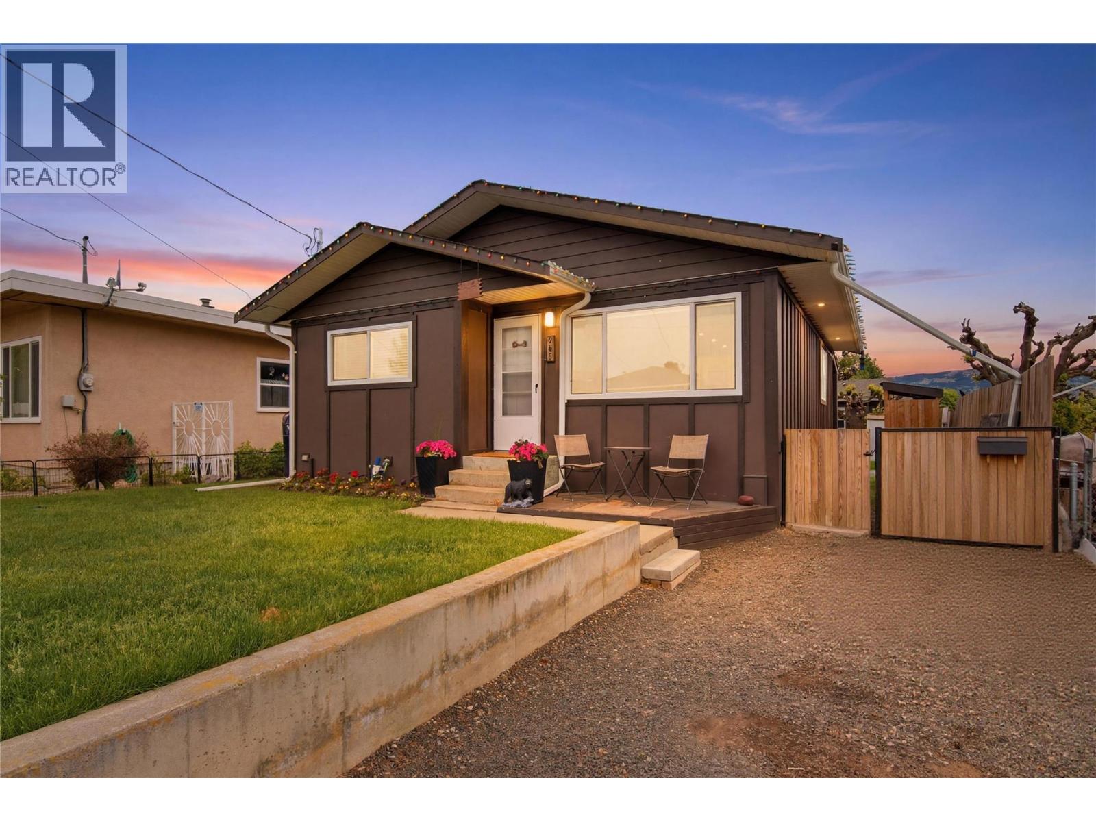 363 Willow Street, Kamloops, British Columbia  V2B 4C8 - Photo 1 - 10399198