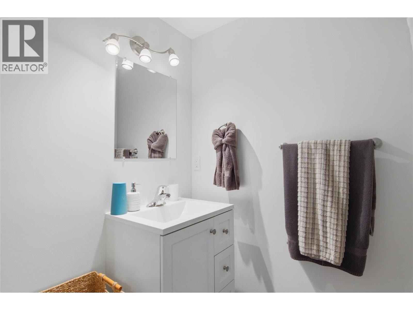 363 Willow Street, Kamloops, British Columbia  V2B 4C8 - Photo 24 - 10399198