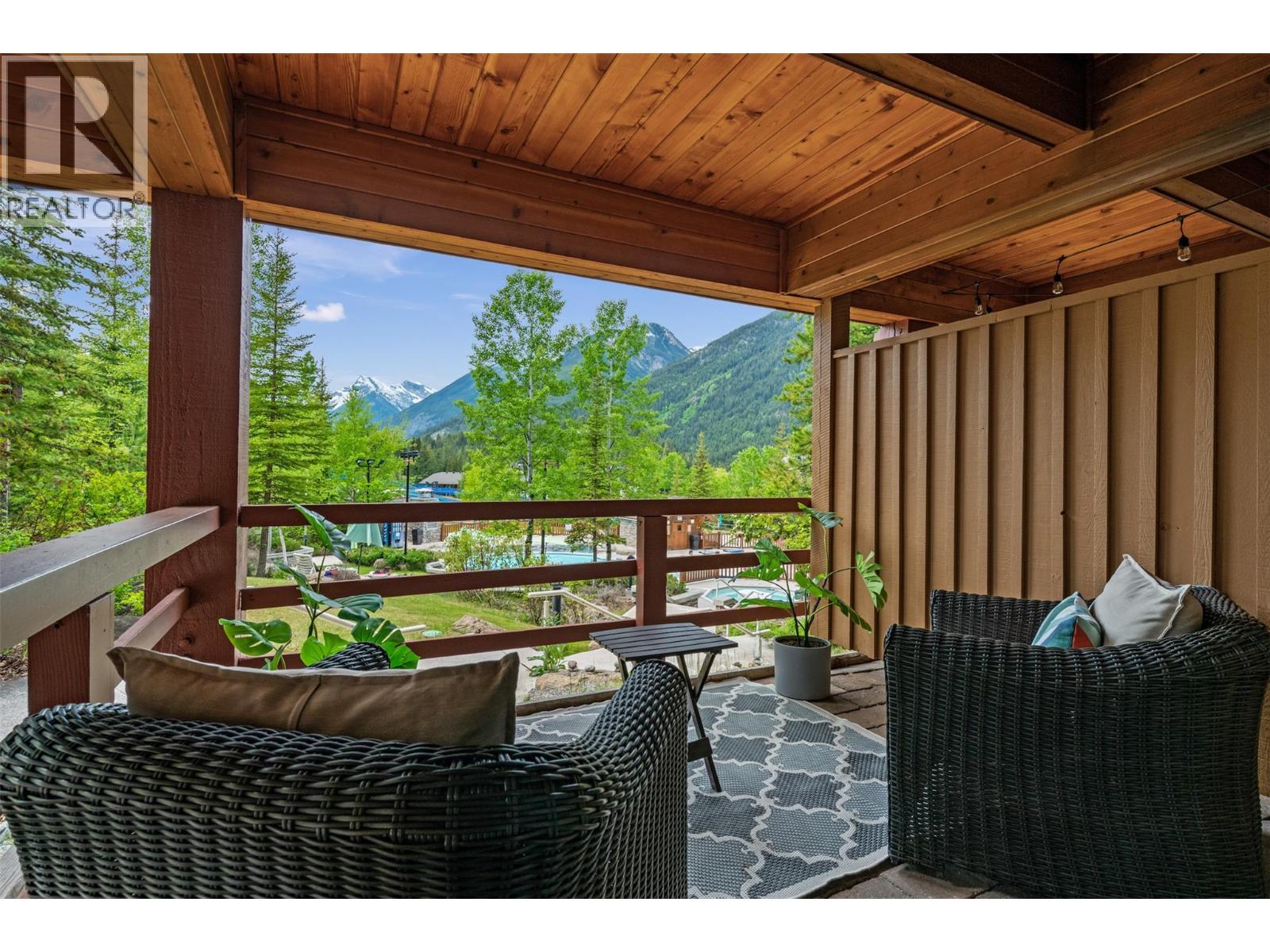 2080 Summit Drive Unit# 113, Panorama, British Columbia  V0A 1T0 - Photo 1 - 10399721