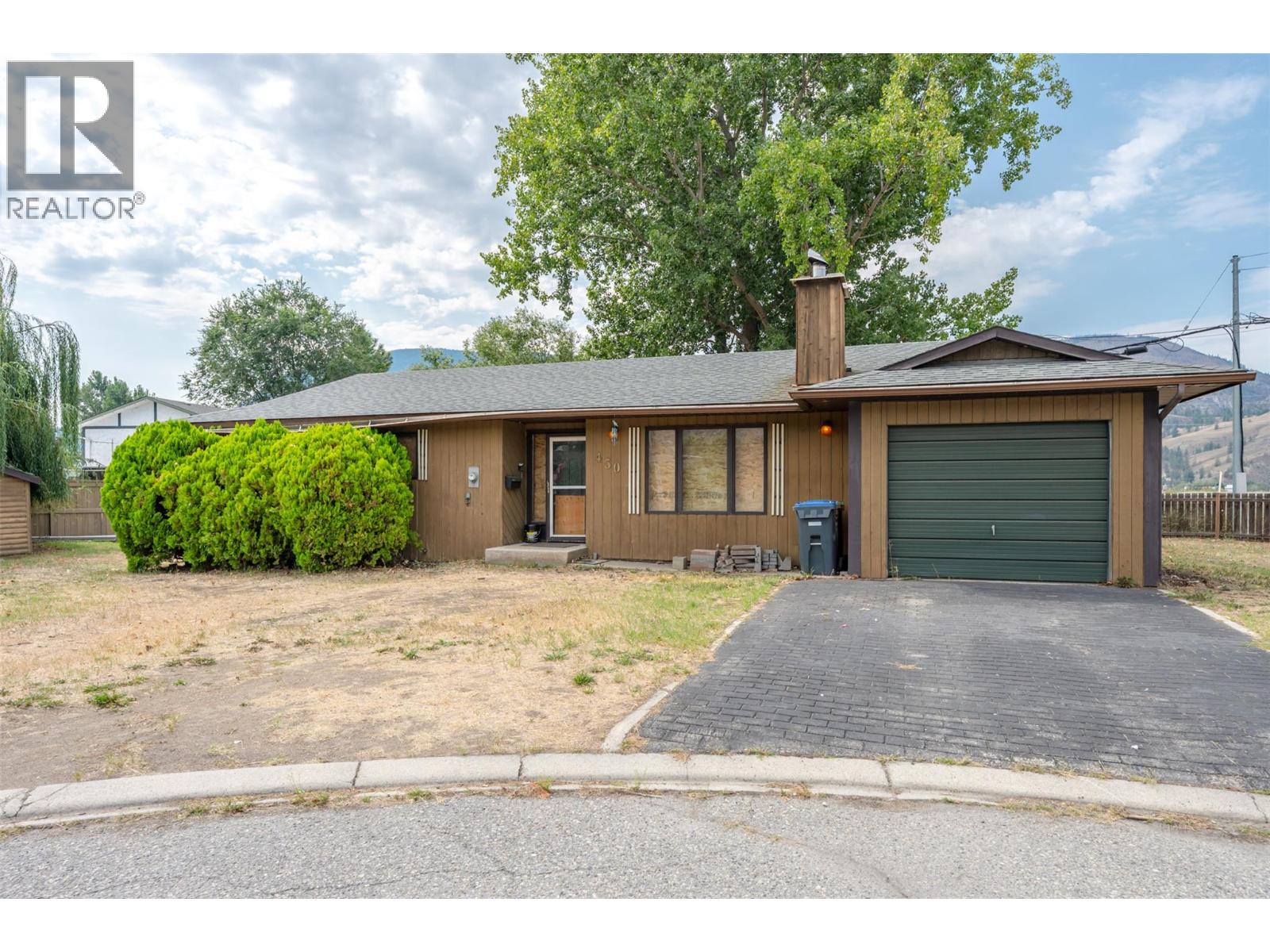 450 Green Avenue, Penticton, British Columbia  V2A 3T5 - Photo 2 - 10399676