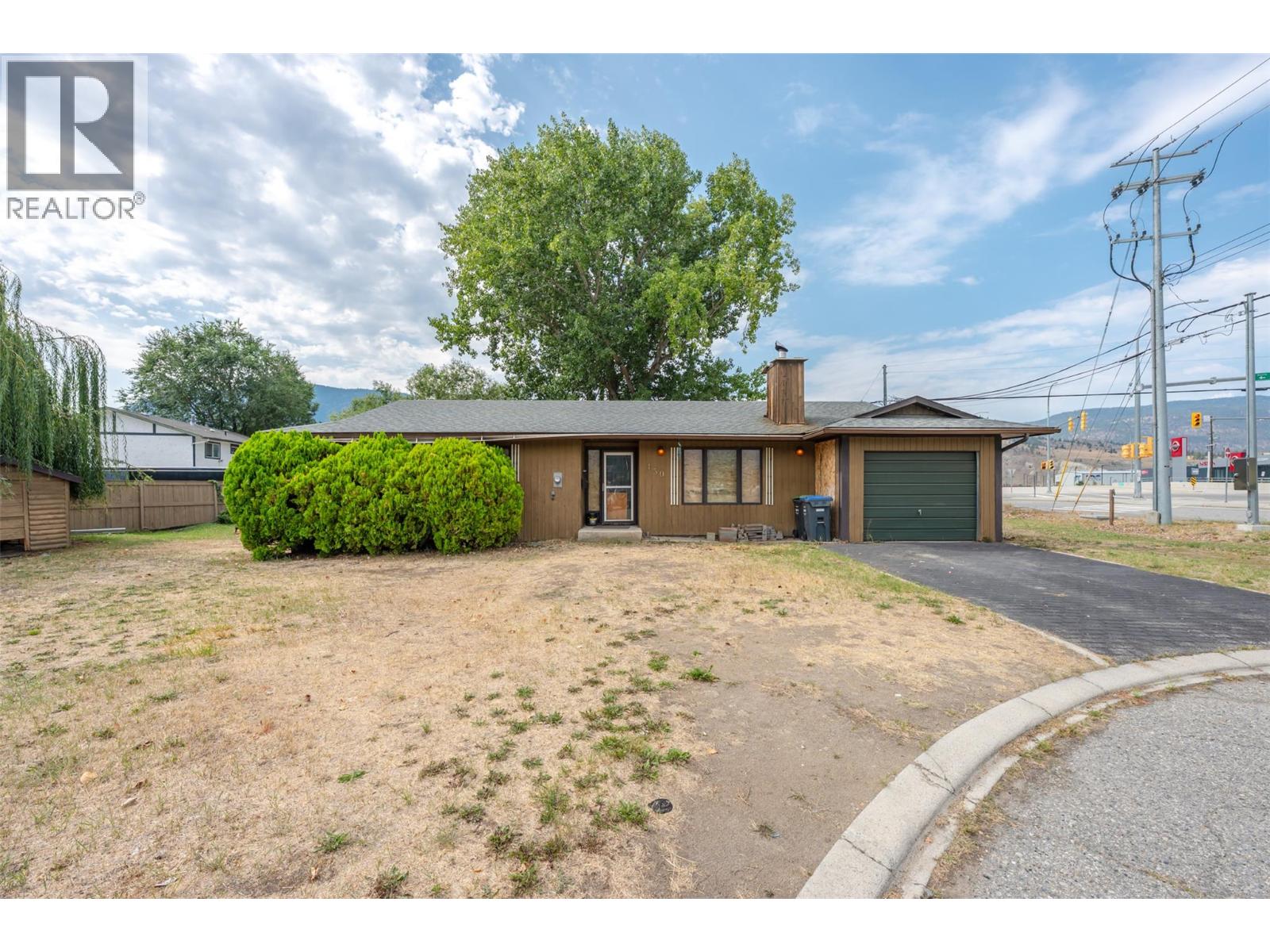 450 Green Avenue, Penticton, British Columbia  V2A 3T5 - Photo 3 - 10399676
