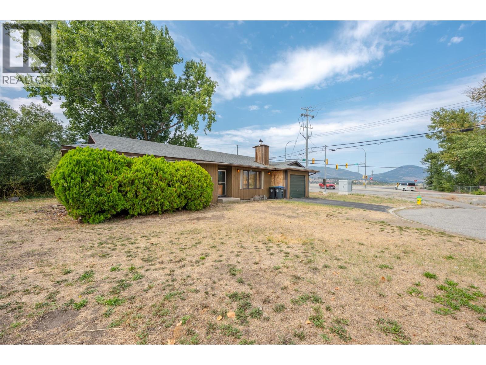 450 Green Avenue, Penticton, British Columbia  V2A 3T5 - Photo 5 - 10399676