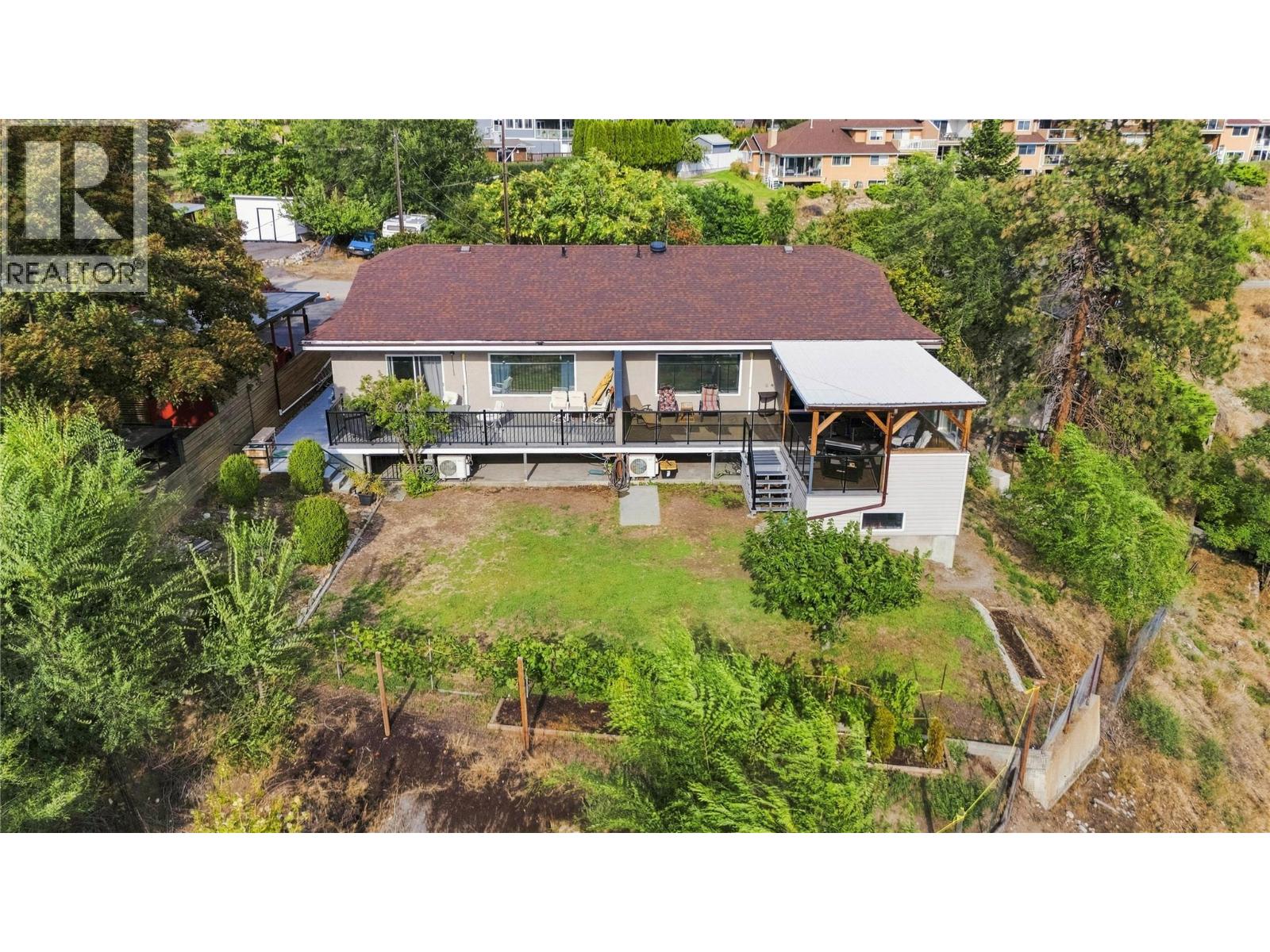 355 & 357 Gwyer Street, Penticton, British Columbia  V2A 1R2 - Photo 1 - 10399671