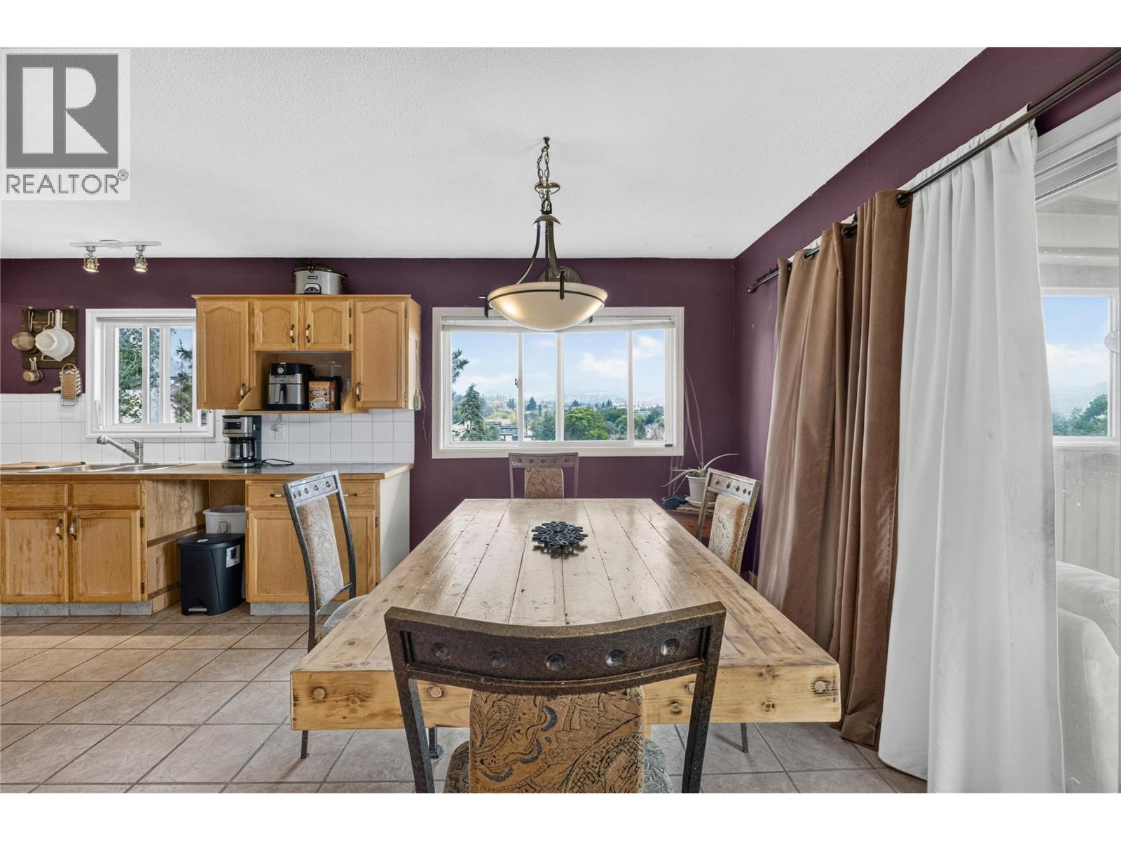 355 & 357 Gwyer Street, Penticton, British Columbia  V2A 1R2 - Photo 34 - 10399671