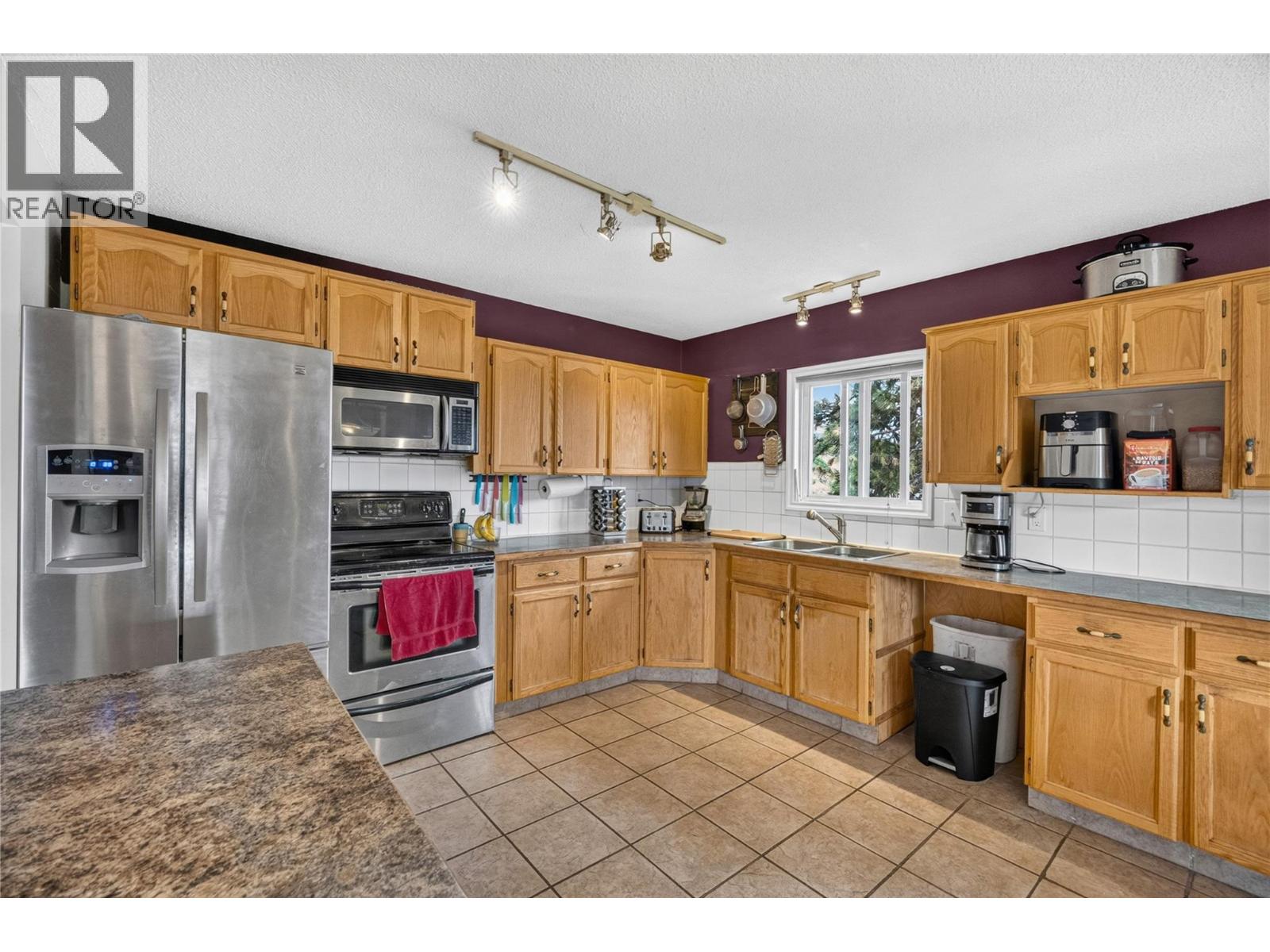 355 & 357 Gwyer Street, Penticton, British Columbia  V2A 1R2 - Photo 37 - 10399671