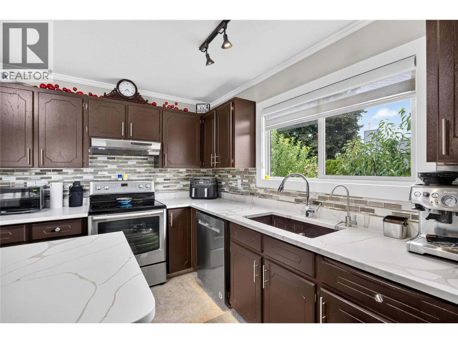 11304 Dunsdon Crescent, Summerland, British Columbia  V0H 1Z0 - Photo 8 - 10399645