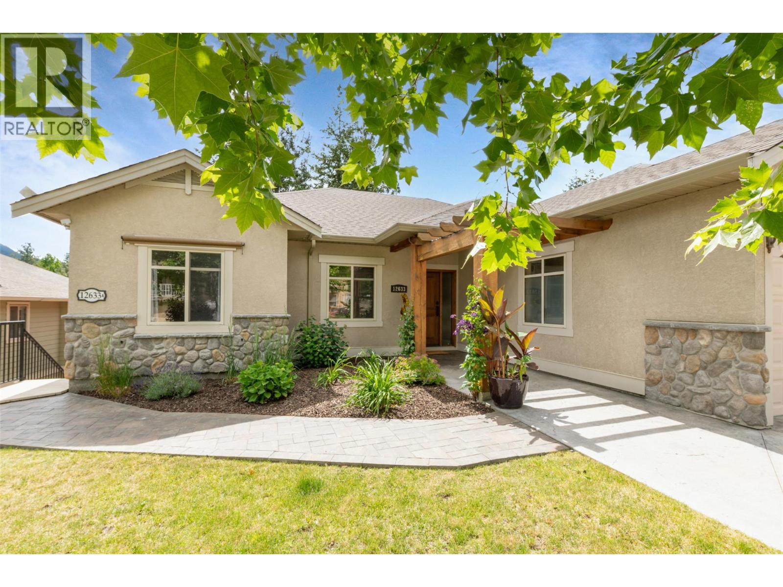 12633 Driftwood Court, Lake Country, British Columbia  V4V 2M9 - Photo 1 - 10399777