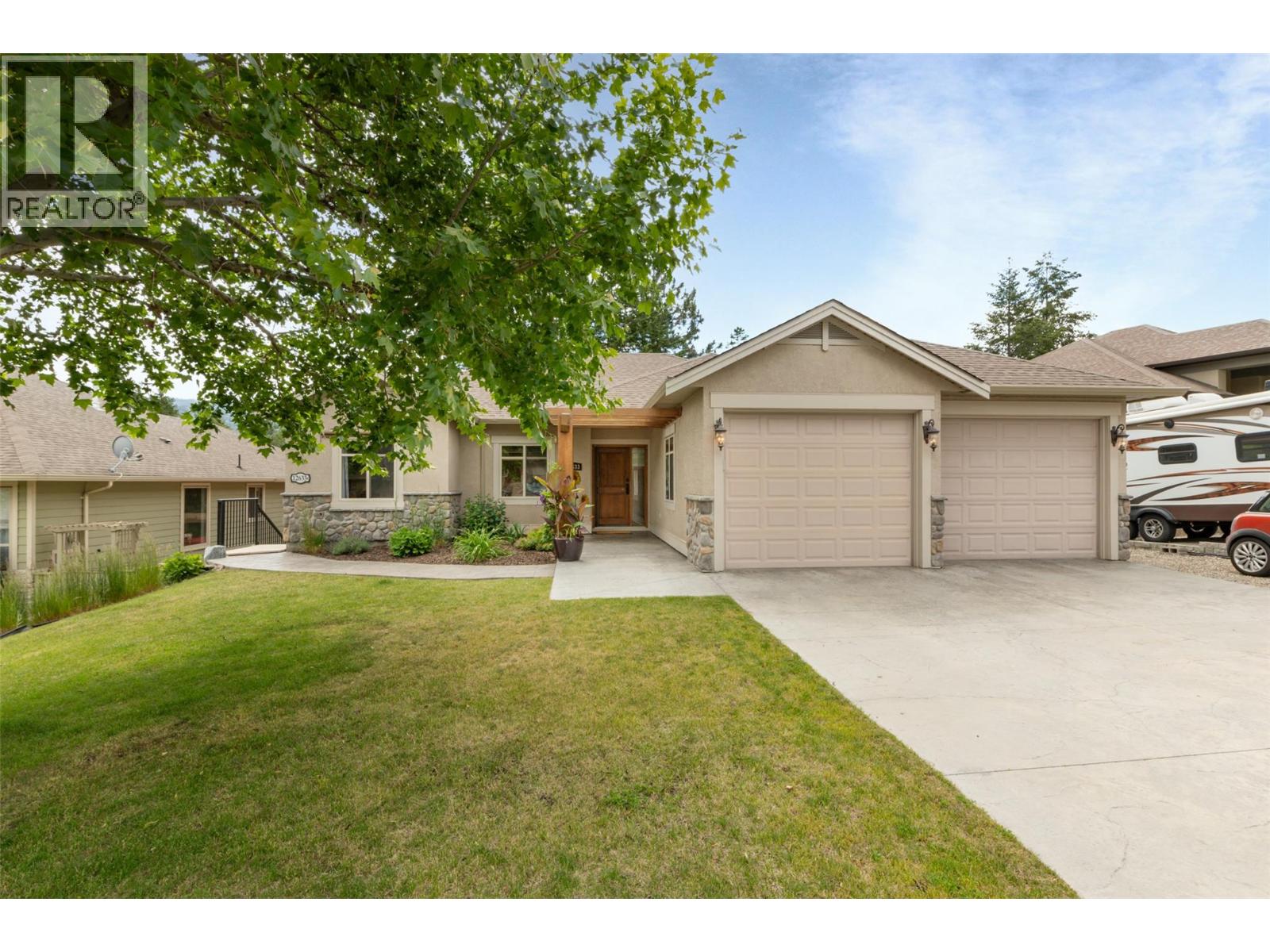 12633 Driftwood Court, Lake Country, British Columbia  V4V 2M9 - Photo 2 - 10399777
