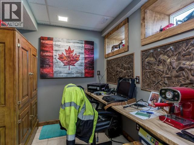 5208 Trans Canada Highway, Kamloops, British Columbia  V1S 2A5 - Photo 24 - 10399415