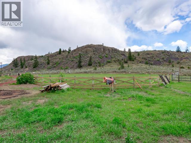 5208 Trans Canada Highway, Kamloops, British Columbia  V1S 2A5 - Photo 9 - 10399415