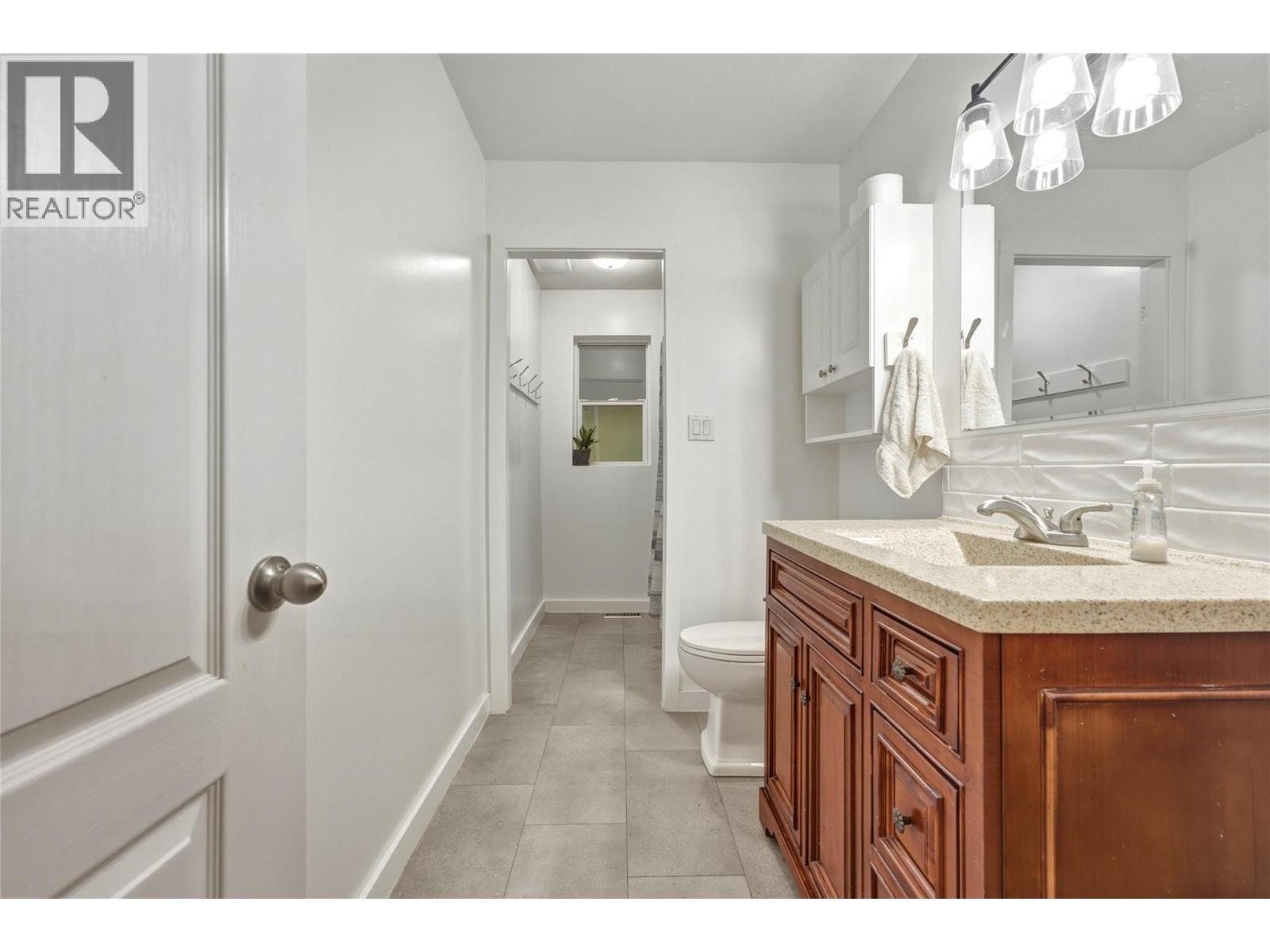 2419 Bradley Drive, Armstrong, British Columbia  V0E 1B1 - Photo 12 - 10399653