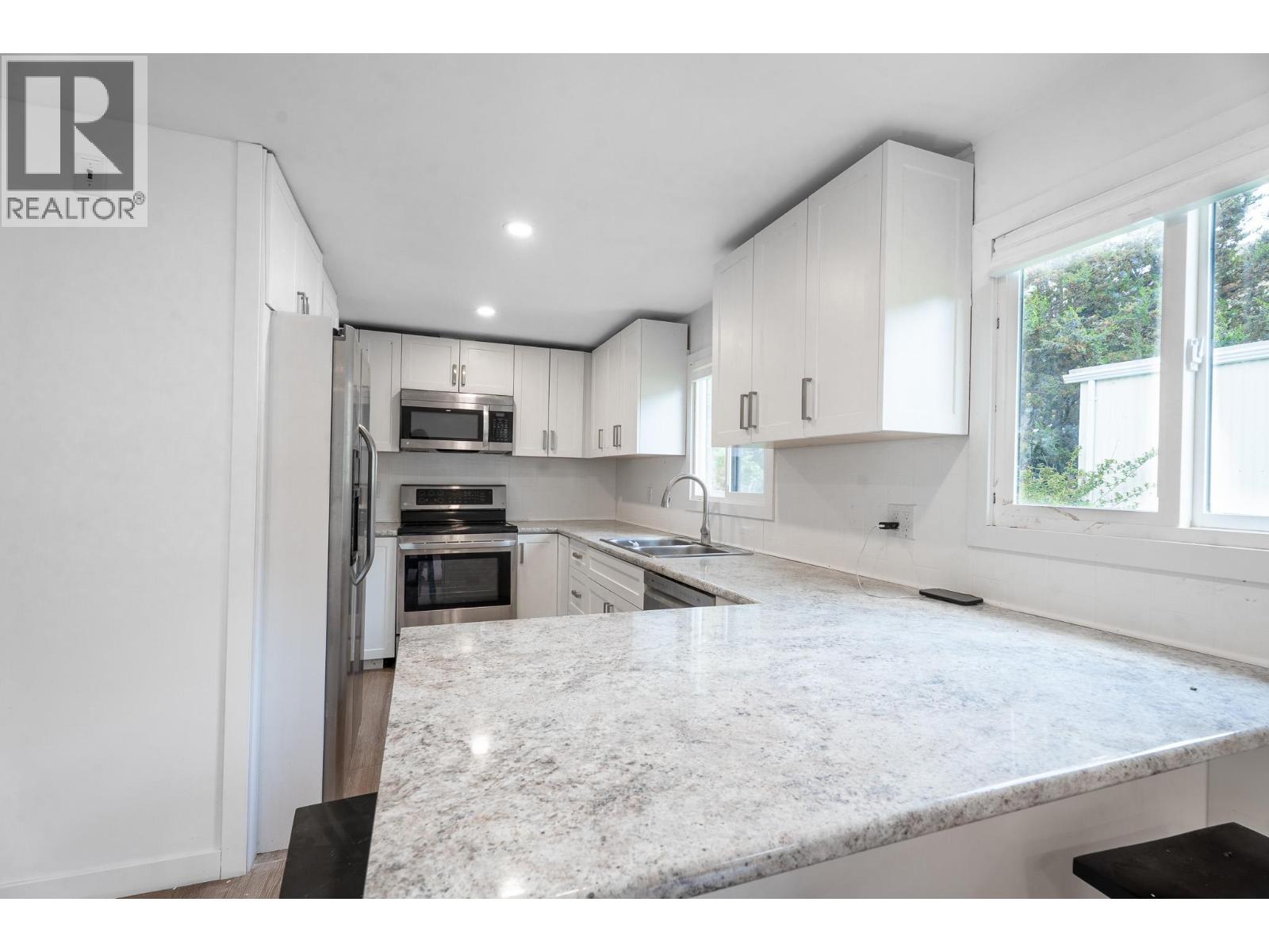 1175 Rose Hill Road Unit# 74, Kamloops, British Columbia  V2B 0B6 - Photo 6 - 10399753